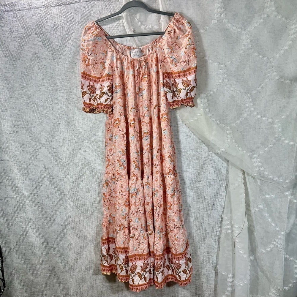 Hayden Los Angeles floral paisley midi tiered puff sleeve dress size S